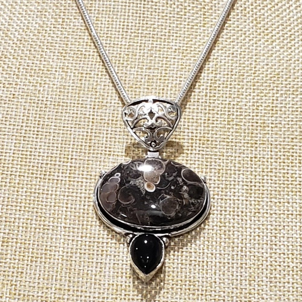 Beautiful Handmade Turtella Jasper, Black Onyx Gem 925 Unique Pendant Necklace